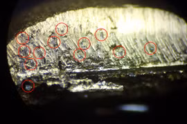 Vàng giả "qua mặt" máy soi được làm ra như thế nào?