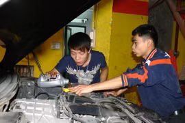 Đề xuất giảm thuế nhập khẩu nhiều linh kiện ôtô về 0% 