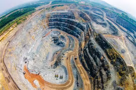 Đóng cửa mỏ vàng "khủng" vì môi trường