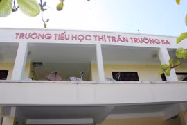 Những đứa trẻ ở Trường Sa