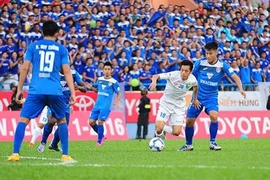 HLV Phan Thanh Hùng thừa nhận đội bóng cũ Hà Nội T&T "sẽ vô địch"