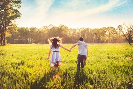 7 cách thu hút sự chú ý của chàng không bằng ngoại hình