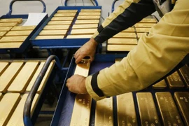 Các ngân hàng trung ương tích cực mua vàng để phòng ngừa lạm phát