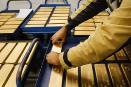 Các ngân hàng trung ương tích cực mua vàng để phòng ngừa lạm phát