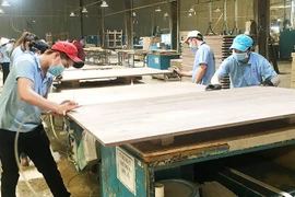 Tăng tốc hoàn thuế giá trị gia tăng cho doanh nghiệp