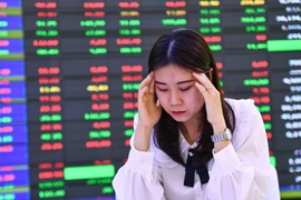 Chứng khoán lao dốc phiên thứ hai liên tiếp, VN-Index giảm gần 33 điểm