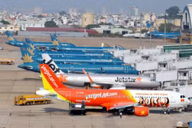 Bộ Tài chính: Việc bỏ trần giá vé máy bay nội địa do Bộ Giao thông vận tải quyết định 