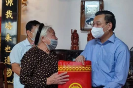 Hà Nội chi hơn 3,8 tỷ đồng tặng quà đối tượng chính sách dịp Quốc khánh