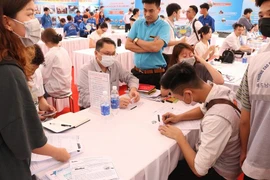 Hàng nghìn cơ hội việc làm cho người lao động, mức lương 5 đến 18 triệu đồng