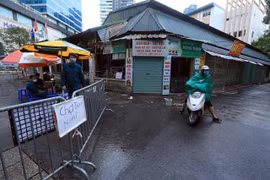 Hà Nội: Tạm dừng hoạt động chợ Nhân Chính do liên quan ca dương tính SARS-CoV-2