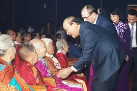 Đề xuất mức trợ cấp hơn 4,8 triệu đồng/tháng với Bà mẹ Việt Nam anh hùng