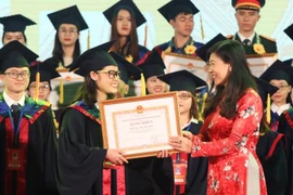 Xây dựng chiến lược quốc gia thu hút, trọng dụng nhân tài