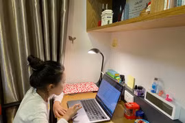 Hà Nội: Đề xuất không tăng học phí, học trực tuyến thu bằng 75% mức quy định