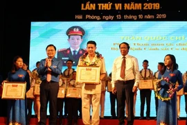 Tuyên dương 56 cán bộ, công chức, viên chức trẻ giỏi toàn quốc 