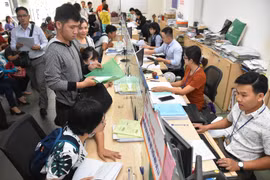 Năm 2022, cán bộ công chức sử dụng thẻ công chức điện tử khi thực hiện công vụ