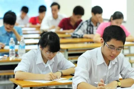 Sắp thi nâng ngạch công chức và thăng hạng chức danh nghề nghiệp