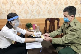 20 tỉnh, thành phố chi trả trợ cấp người có công qua bưu điện