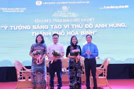 Trao giải cuộc thi viết “Ý tưởng sáng tạo vì Thủ đô anh hùng, thành phố hòa bình”