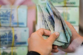 Đề xuất tăng lương cơ bản cho lao động Việt Nam làm việc ở châu Âu, châu Mỹ