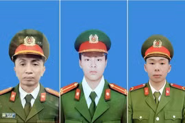 Cấp Bằng Tổ quốc ghi công cho 3 chiến sĩ Công an hy sinh khi chữa cháy tại Quan Hoa