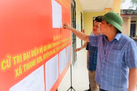 Kiến nghị tăng mức phụ cấp của trưởng thôn, tổ trưởng dân phố tương xứng với công việc