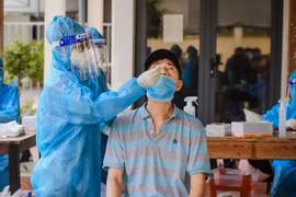 Hơn 10.000 tình nguyện viên sẵn sàng tham gia chống dịch