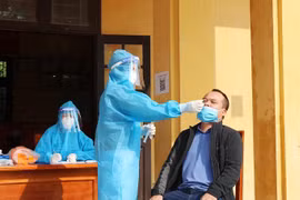 Nóng: Quốc Oai thêm 11 ca mắc Covid-19, trẻ em, người cao tuổi được cách ly tại nhà