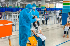 Đề xuất hỗ trợ 80.000 đồng/ngày cho người lao động phải cách ly phòng dịch Covid-19