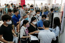 Điểm danh những ngành nghề "thoi thóp" vì Covid-19