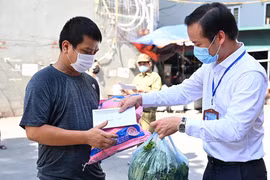 Hà Nội: Hơn 161.000 lao động tự do có quyết định hỗ trợ an sinh xã hội 