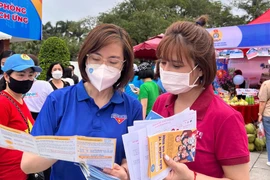 Hà Nội tiếp tục nghiên cứu, hỗ trợ đóng BHXH tự nguyện, BHYT cho đối tượng chính sách