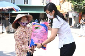 Hà Nội đề xuất tăng mức chuẩn trợ giúp xã hội lên 440.000 đồng/tháng