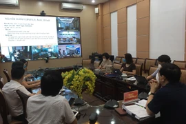 Chuyên gia đầu ngành họp khẩn giữa trưa bàn phương án điều trị 4 ca Covid-19 nặng