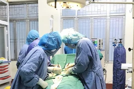 Thanh toán chi phí khám chữa bệnh bảo hiểm y tế tại các bệnh viện dã chiến thế nào?