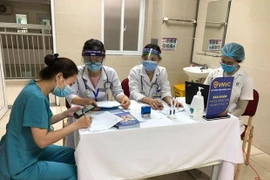 Người dân Hà Nội đăng ký tiêm chủng vaccine phòng Covid-19 thế nào?