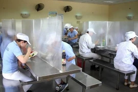 Hà Nội: Hoàn thành hỗ trợ lao động thực hiện "3 tại chỗ" trước 15/10