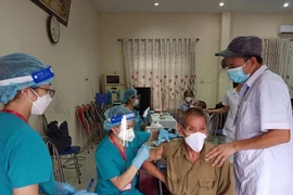 Hà Nội tăng mức chuẩn trợ giúp xã hội lên 440.000 đồng/tháng 