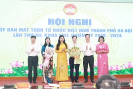 Bà Đặng Thị Phương Hoa là Phó Chủ tịch Uỷ ban MTTQ Việt Nam TP Hà Nội