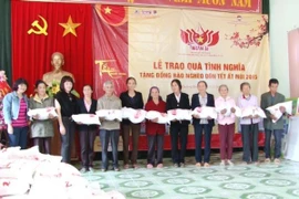 Những suất gạo Tết chan chứa nghĩa tình