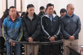 Cựu cửa hàng trưởng cùng nhân viên lĩnh án