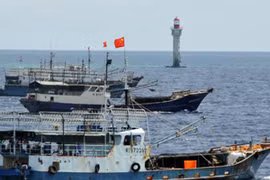 Hàn Quốc thiệt hại 1,26 tỷ USD mỗi năm vì tàu cá Trung Quốc 