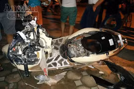 "Xe điên" Toyota Camry gây tai nạn, kéo lê xe máy nhiều km