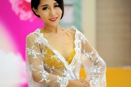 Sức hút mê mẩn từ bộ nội y nặng 4kg bằng vàng ròng giá 600.000 USD