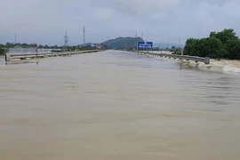 Cấm quốc lộ 1A đoạn qua Hà Tĩnh do ngập sâu