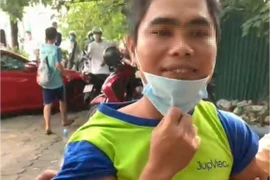 Cảnh sát 141 ngăn chặn hành vi phi tang ma túy của ‘con nghiện‘