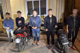  Cảnh sát 141 phát hiện nhóm đối tượng mang gậy sắt đi đánh nhau