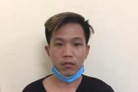 Cảnh sát cơ động bắt quả tang đối tượng tàng trữ trái phép ma túy lúc 23h đêm