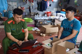 Đột kích cơ sở bán hơn 100 nghìn đơn hàng giả trên sàn thương mại điện tử