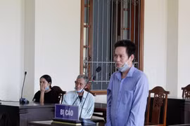 Những án mạng đau lòng từ hát karaoke bằng loa kẹo kéo