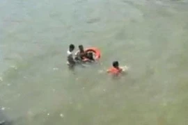 Cô gái nhảy xuống biển tự tử may mắn được cứu sống